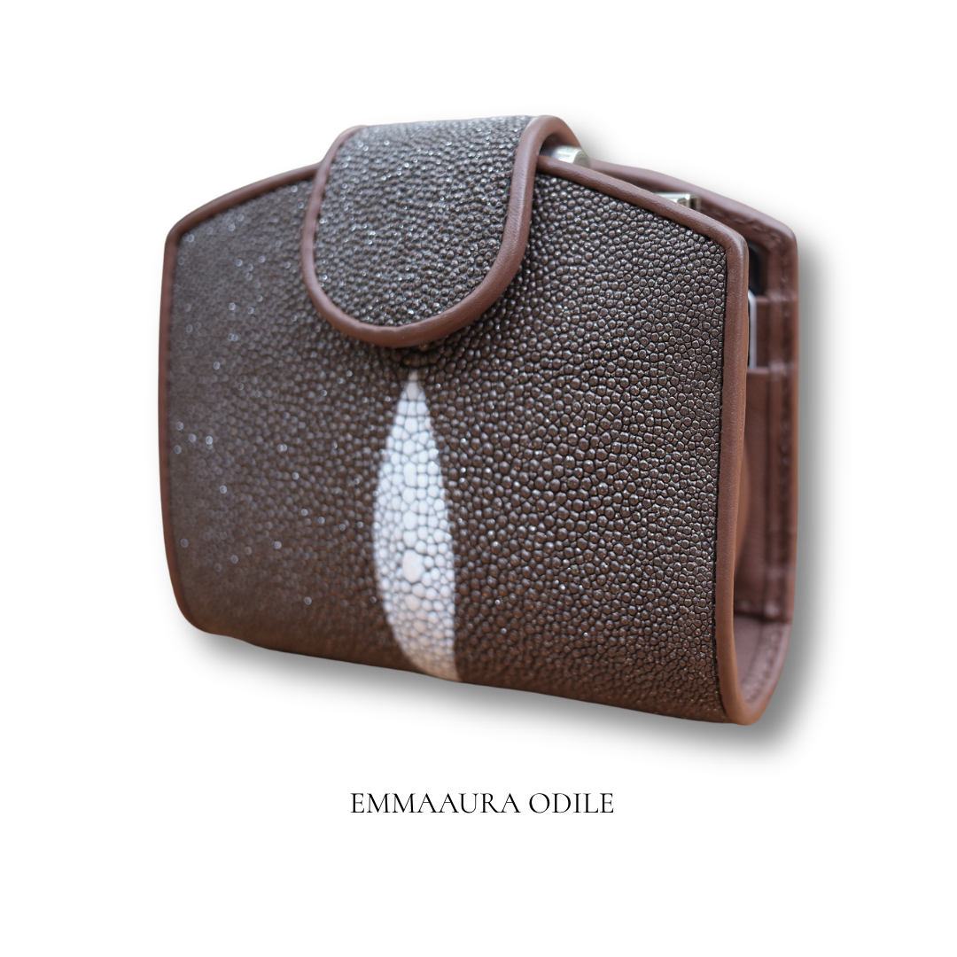 Releasing October 23rd. Seule Brown（star mark）